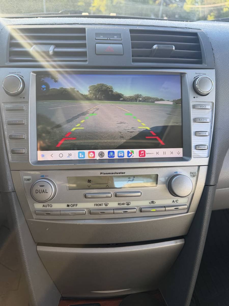 Used 2010 Toyota Camry XLE FWD image 19