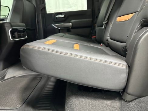 Used 2022 GMC Sierra 2500 AT4 image 44