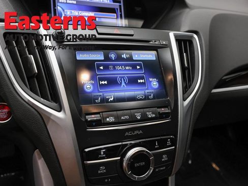 Used 2017 Acura TLX FWD image 19