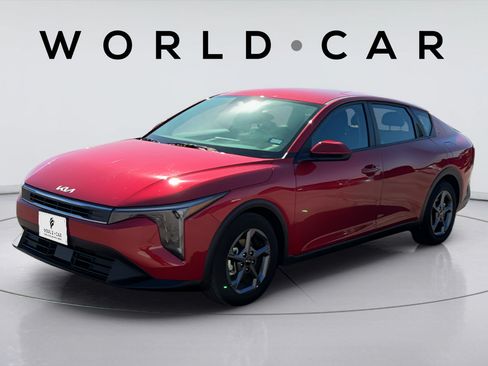 Certified 2025 Kia K4 FWD image 4