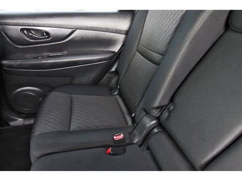 Used 2019 Nissan Rogue S AWD/4WD image 14