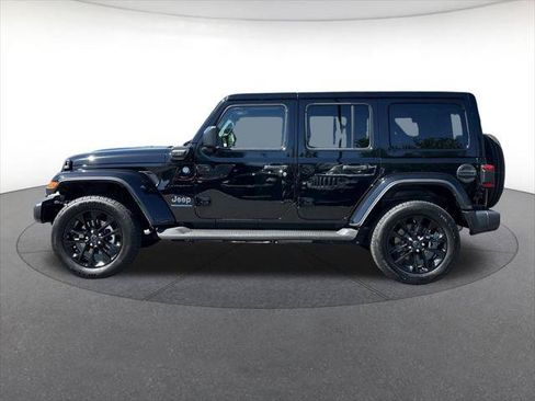 Certified 2025 Jeep Wrangler Unlimited Sahara AWD/4WD image 2