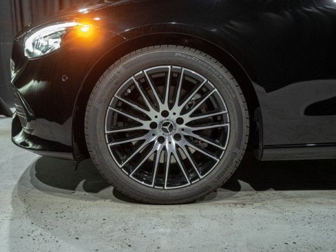 Certified 2025 Mercedes-Benz C 300 Sedan image 6