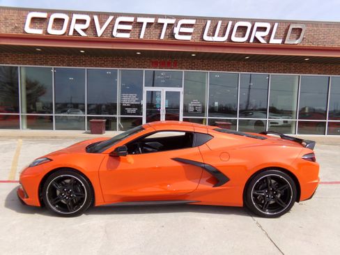 Used 2020 Chevrolet Corvette 2LT Z51 Coupe w/ 2LT Preferred Equipment Group image 8