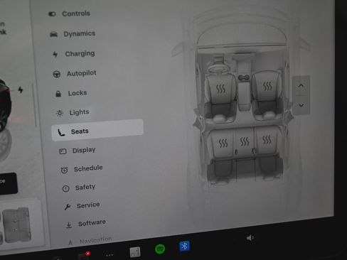 Used 2023 Tesla Model Y Long Range image 19