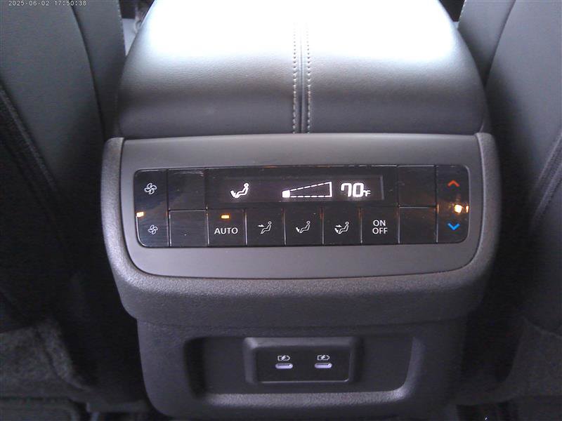 Used 2026 Nissan Pathfinder SL AWD/4WD image 18