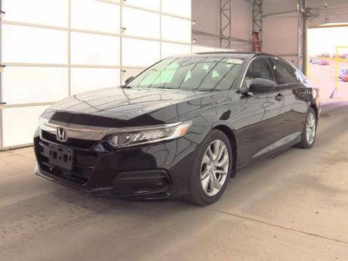 Used 2018 Honda Accord LX image 2