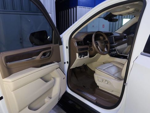 Used 2023 GMC Yukon XL Denali w/ Denali Reserve Package image 20