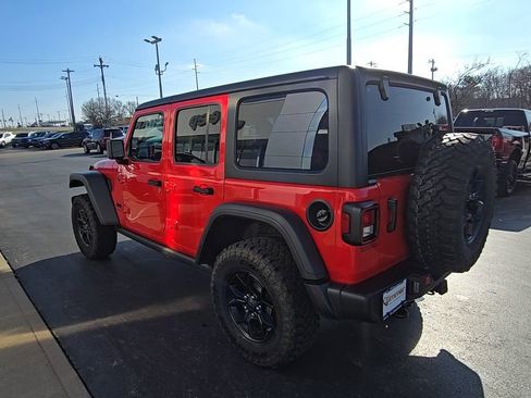 Certified 2025 Jeep Wrangler Willys image 7