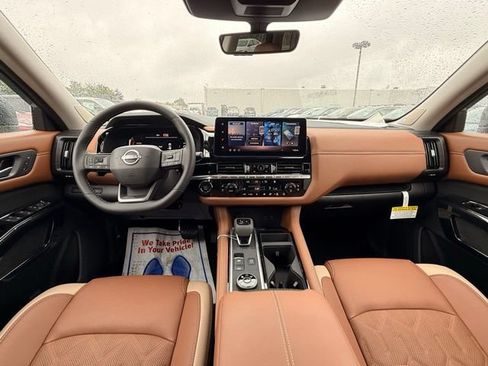 New 2026 Nissan Pathfinder Platinum AWD/4WD image 22