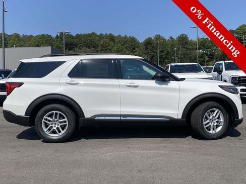 New 2025 Ford Explorer Active w/ Active Comfort Package image 2