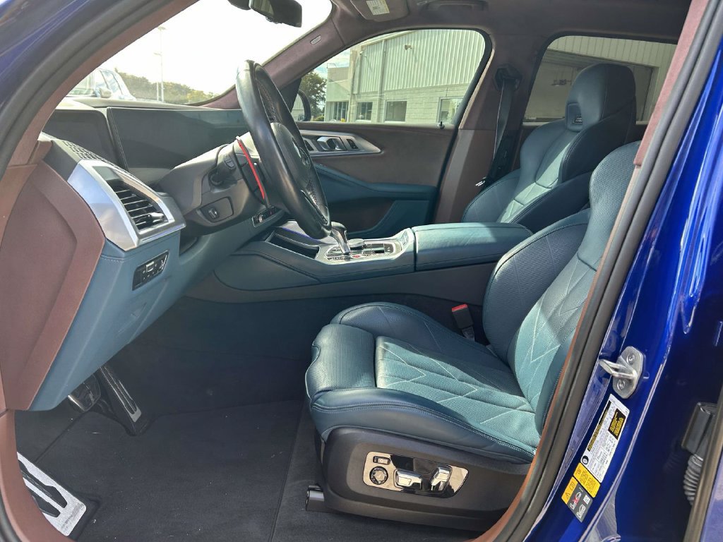 Used 2023 BMW XM AWD/4WD image 15