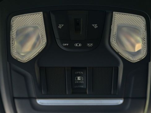 Used 2019 RAM 1500 Big Horn image 9