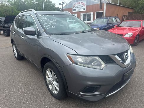 Used 2016 Nissan Rogue SV AWD/4WD image 3
