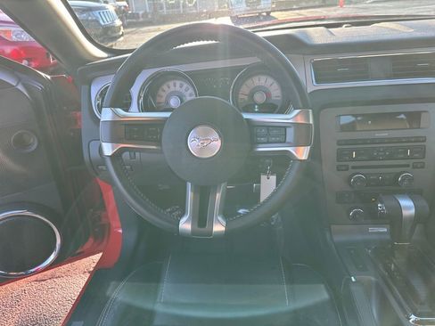 Used 2012 Ford Mustang Premium image 15