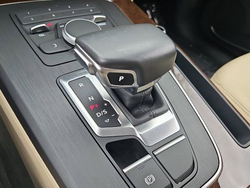 Used 2020 Audi Q5 2.0T Premium image 21