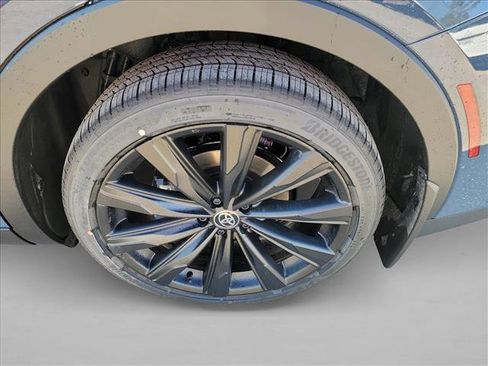 New 2026 Toyota Crown Nightshade image 12