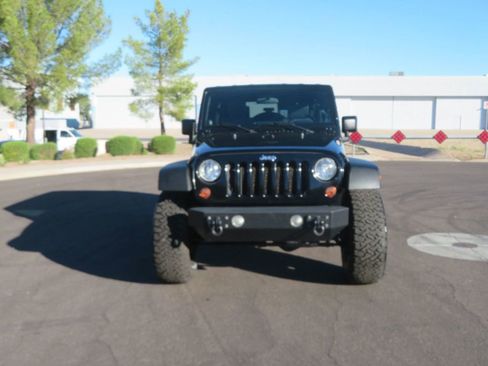 Used 2009 Jeep Wrangler Unlimited Rubicon w/ Dual Top Group image 11