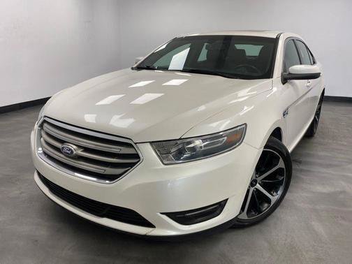 Used 2015 Ford Taurus SEL w/ Equipment Group 201A FWD image 1