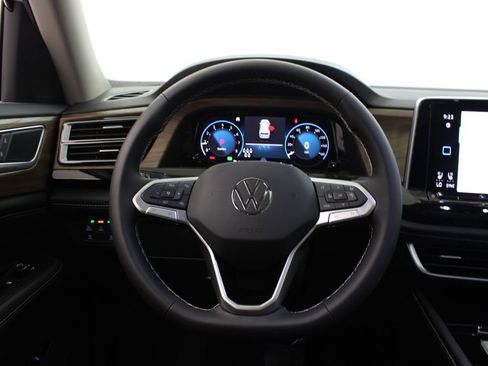 New 2026 Volkswagen Atlas SE FWD image 22