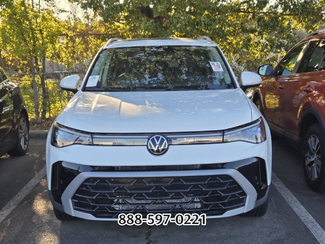 Used 2026 Volkswagen Taos SEL AWD/4WD image 8