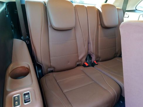 Used 2024 Mercedes-Benz GLS 450 4MATIC image 35