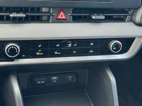 Used 2023 Kia Sportage LX image 20