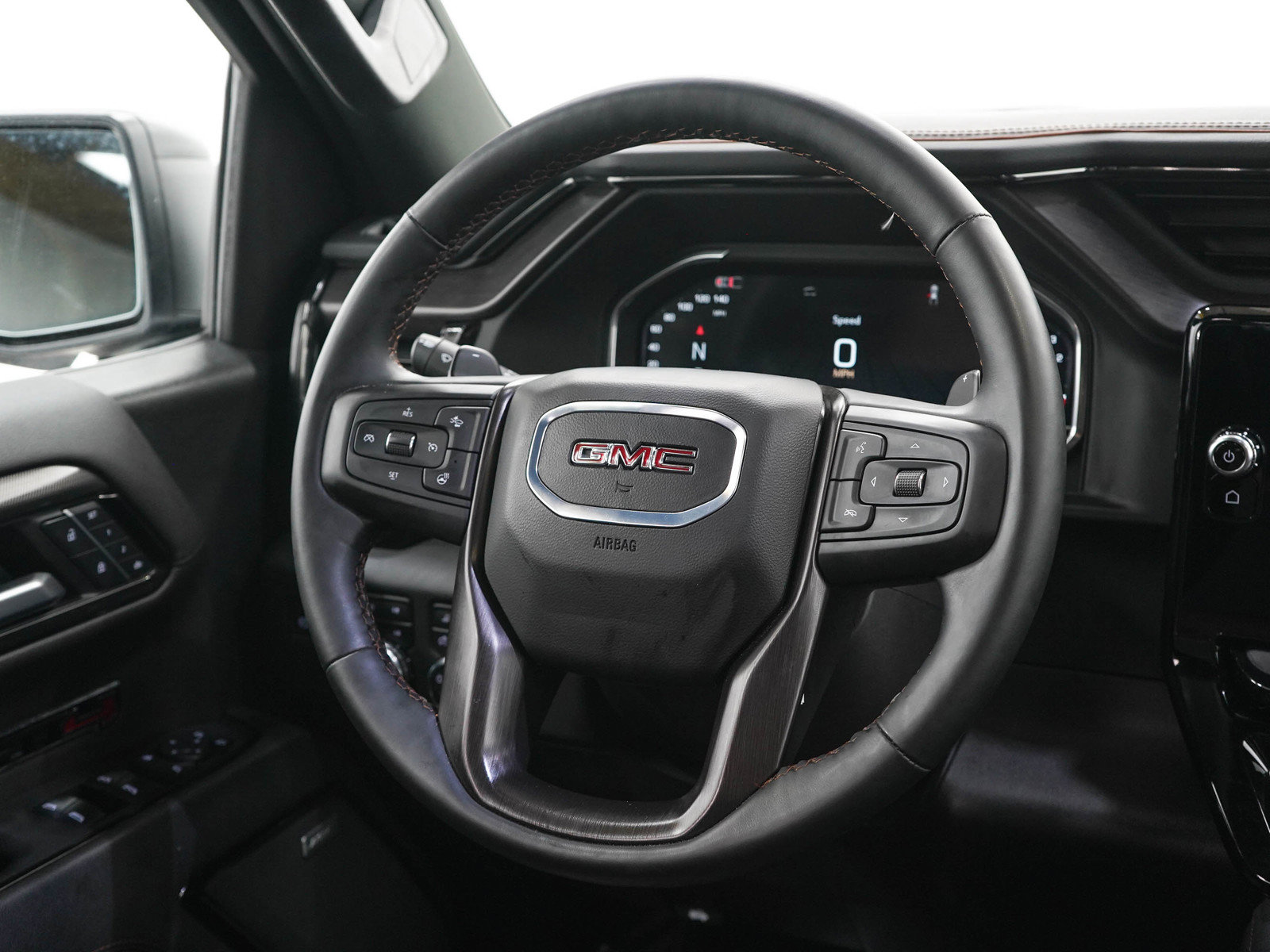 Used 2024 GMC Sierra 1500 AT4 w/ Technology Package AWD/4WD image 18