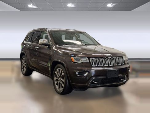 Used 2017 Jeep Grand Cherokee Overland AWD/4WD image 7