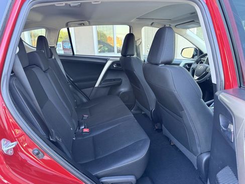 Used 2015 Toyota RAV4 XLE FWD image 18