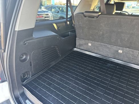 Used 2018 GMC Yukon XL SLT image 26