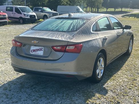 Used 2024 Chevrolet Malibu LT FWD image 5