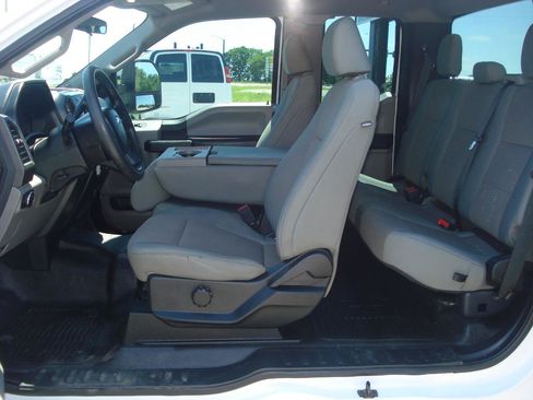 Used 2020 Ford F250 XL w/ Power Equipment Group AWD/4WD image 20