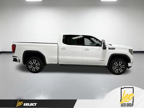 Used 2024 GMC Sierra 1500 AT4 w/ Technology Package AWD/4WD image 6