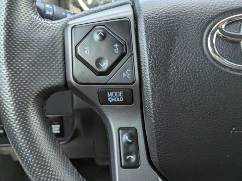 Used 2021 Toyota Tacoma TRD Off-Road AWD/4WD image 13