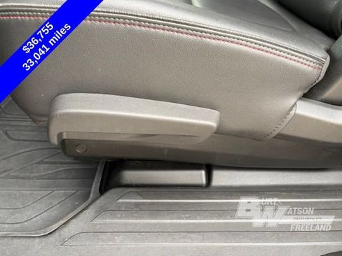 Used 2024 Chevrolet Traverse RS w/ LPO, Floor Liner Package AWD/4WD image 29