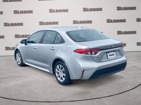 Used 2025 Toyota Corolla LE FWD image 3
