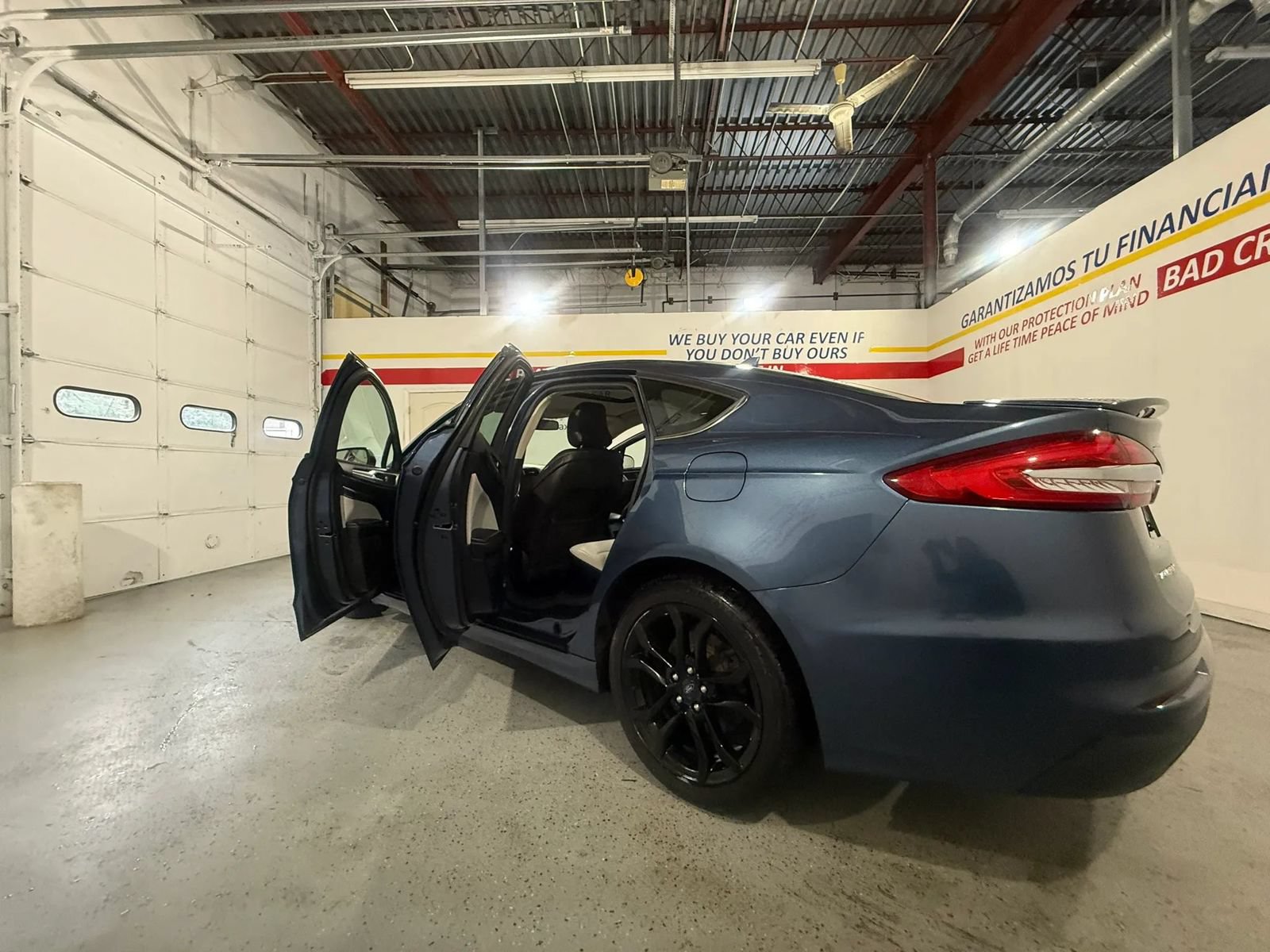 Used 2019 Ford Fusion SE w/ Equipment Group 151A FWD image 16