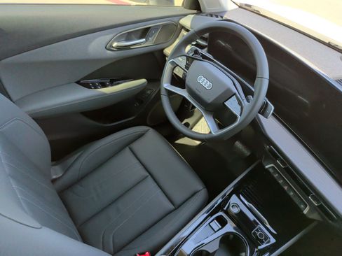 New 2026 Audi Q3 quattro 2.0T AWD/4WD image 34