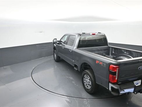 New 2026 Ford F250 Lariat w/ FX4 Off-Road Package image 19