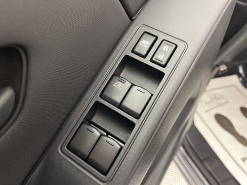 Used 2024 Nissan Frontier S w/ Technology Package image 31