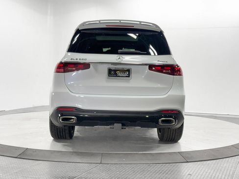 Used 2024 Mercedes-Benz GLS 580 4MATIC image 32