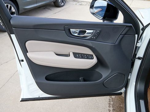 New 2026 Volvo XC60 B5 Plus w/ Protection Package Premier image 10