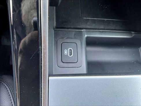 Used 2024 Land Rover Range Rover Evoque S AWD/4WD image 18