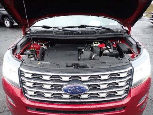 Used 2017 Ford Explorer XLT w/ Equipment Group 202A image 15