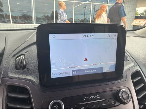 Used 2022 Ford Transit Connect XLT w/ XLT Premium Package FWD image 3