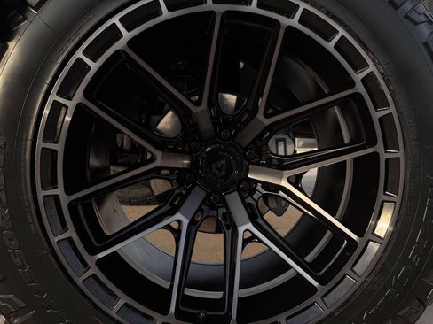 Used 2024 GMC Sierra 1500 Elevation w/ X31 Off-Road Package image 9