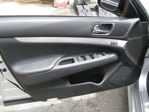 Used 2013 INFINITI G37 x Sedan w/ Premium Pkg AWD/4WD image 11