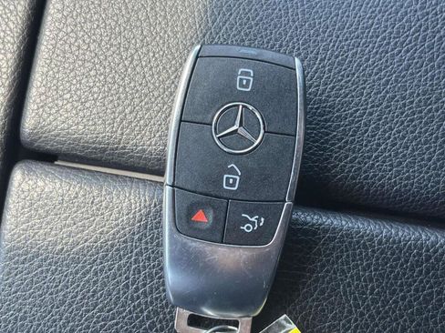 Certified 2024 Mercedes-Benz GLE 350 4MATIC image 4