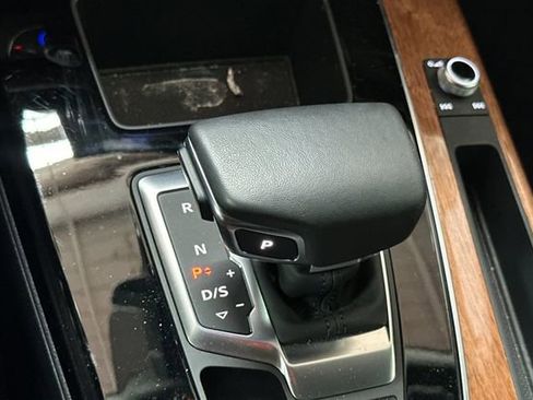 Used 2023 Audi Q5 2.0T Premium w/ Convenience Package image 26